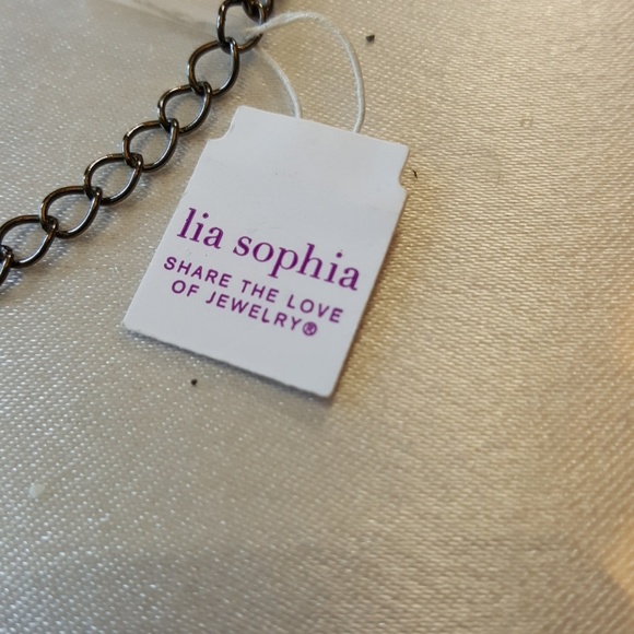 Lia sophia blue Crystal Necklace, Unworn, like New! - Picture 4 of 4
